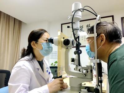 深圳华厦眼科杜冰教授 20年如一日坚持做公益眼科诊疗服务